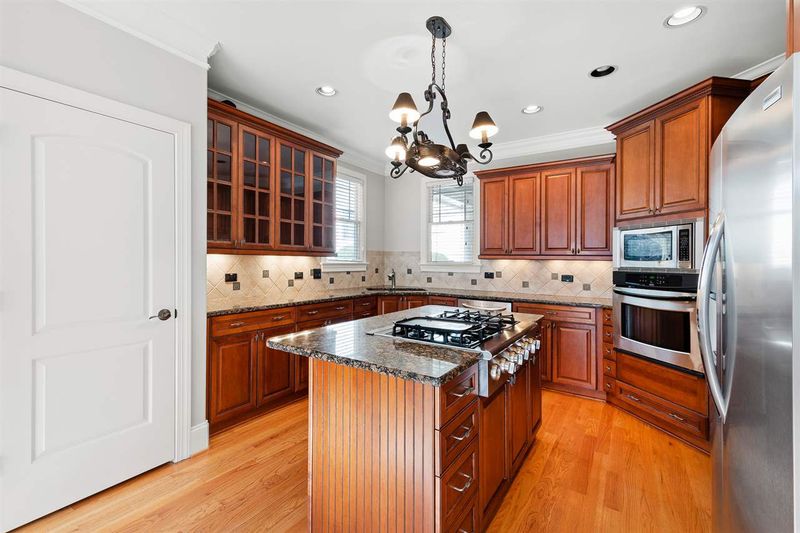 5730 Belmont Valley Ct, Raleigh, NC 27612
