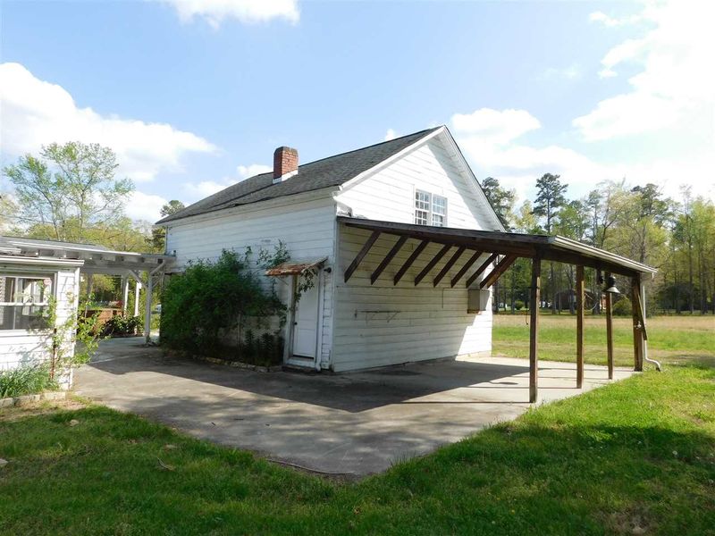 5730 Hurdle Mills Rd, Roxboro, NC 27574