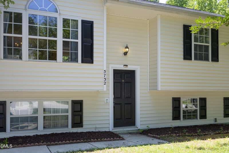 5732 Brambleton Ave, Raleigh, NC 27610