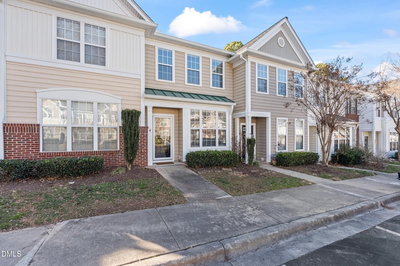 5733 Corbon Crest Ln, Raleigh, NC 27612