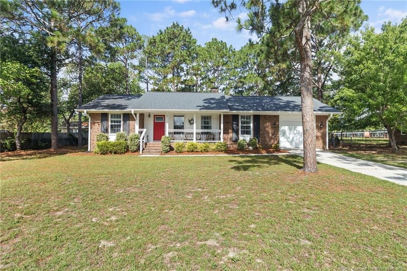 5736 Archer Rd, Hope Mills, NC 28348