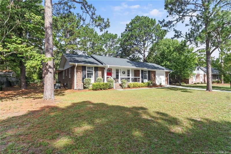 5736 Archer Rd, Hope Mills, NC 28348