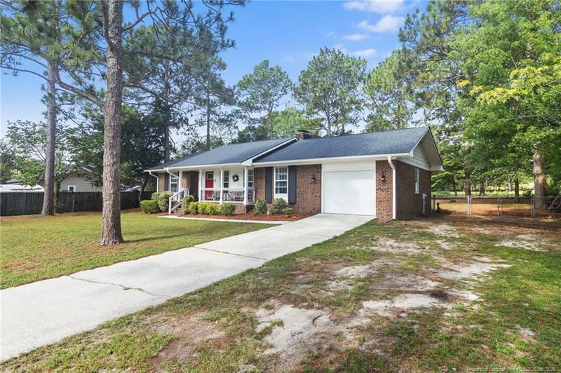 5736 Archer Rd, Hope Mills, NC 28348