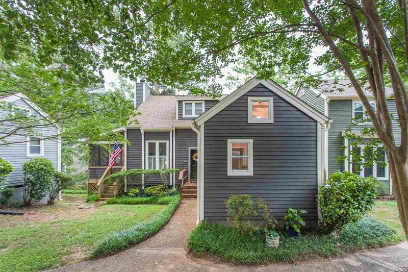 5736 Sentinel Dr, Raleigh, NC 27609