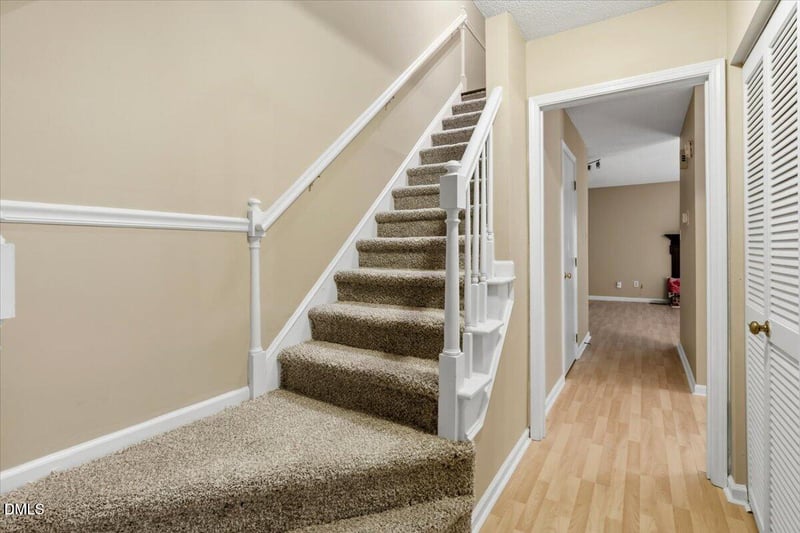 5738 Three Oaks Dr, Raleigh, NC 27612