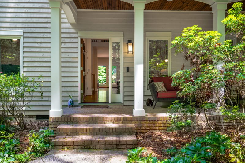 574 Chatham Dr, Chapel Hill, NC 27516