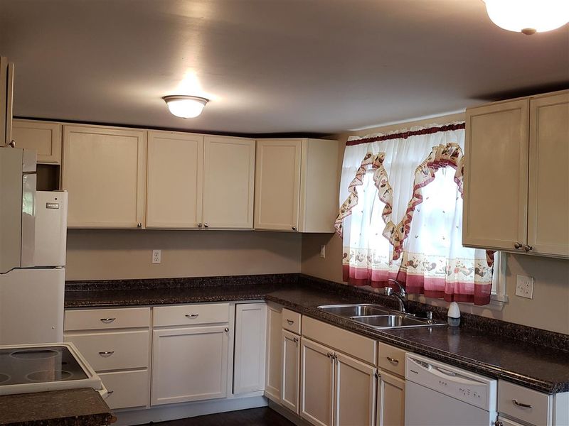 574 Main St, Clayton, NC 27520