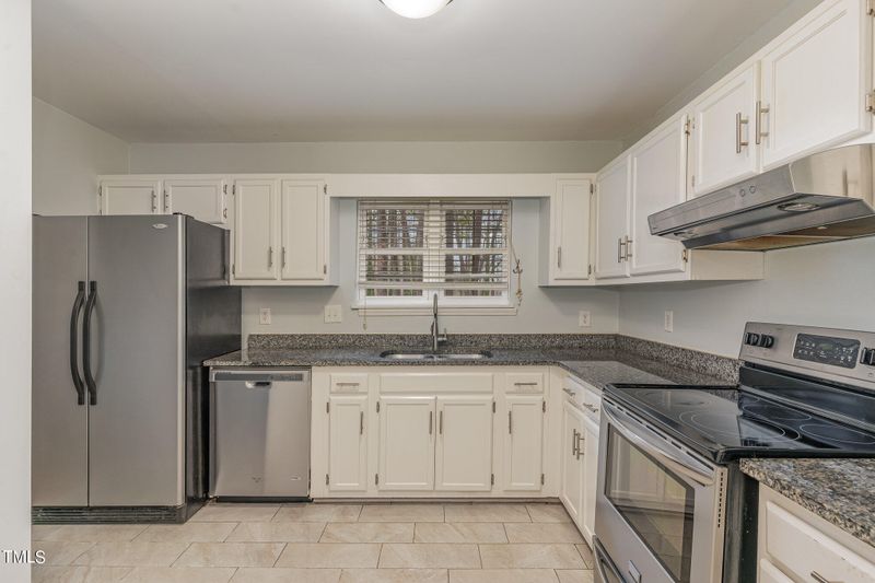 5740 Pool Side Dr, Raleigh, NC 27612