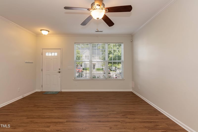 5742 Corbon Crest Ln, Raleigh, NC 27612