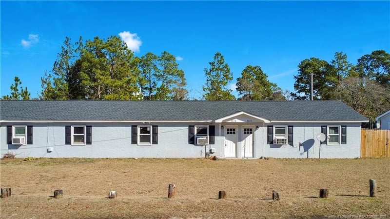 5742 Gregory St, Fayetteville, NC 28311