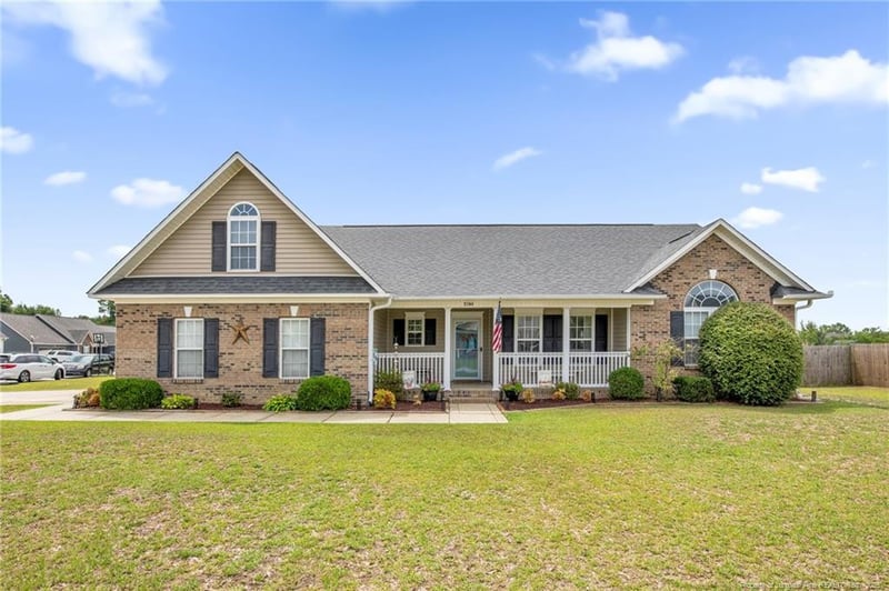 5744 Azure Dr, Hope Mills, NC 28348