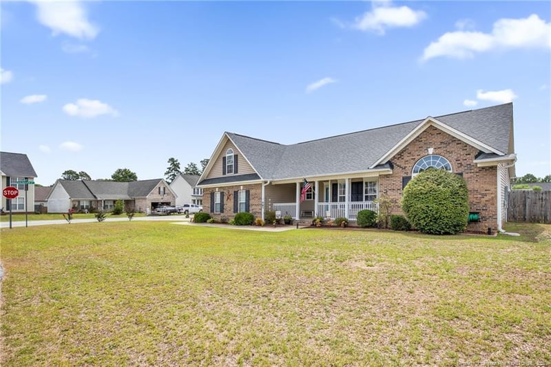 5744 Azure Dr, Hope Mills, NC 28348