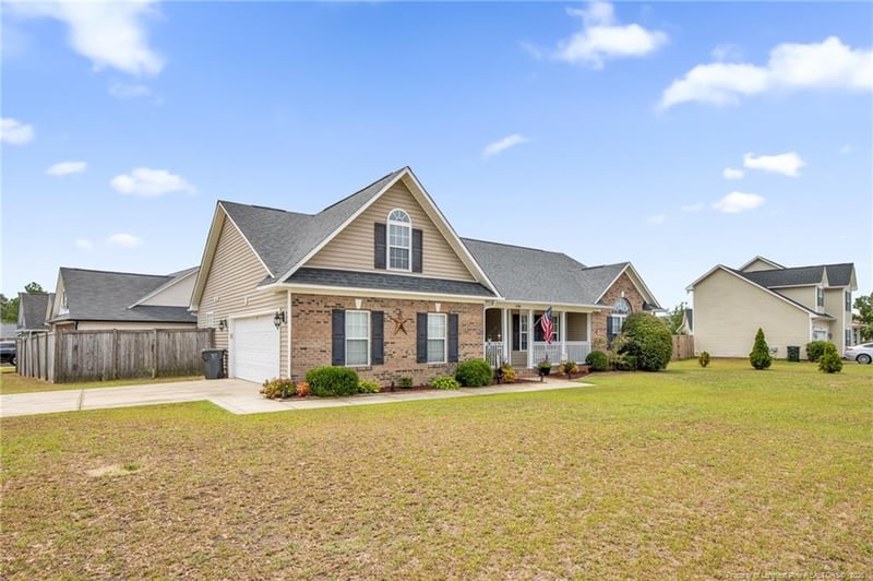 5744 Azure Dr, Hope Mills, NC 28348