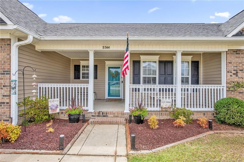 5744 Azure Dr, Hope Mills, NC 28348