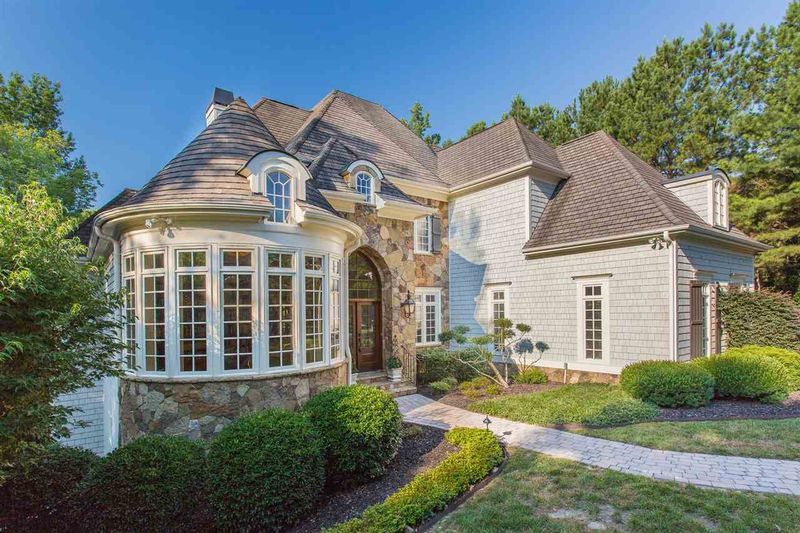 5745 Cavanaugh Dr, Raleigh, NC 27614