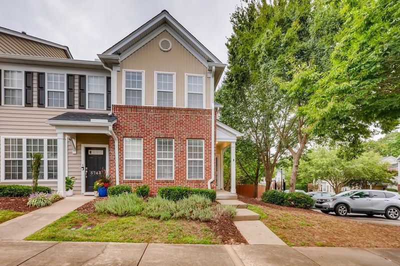 5745 Clearbay Ln, Raleigh, NC 27612