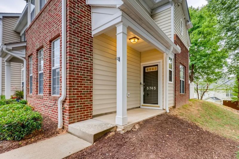 5745 Clearbay Ln, Raleigh, NC 27612