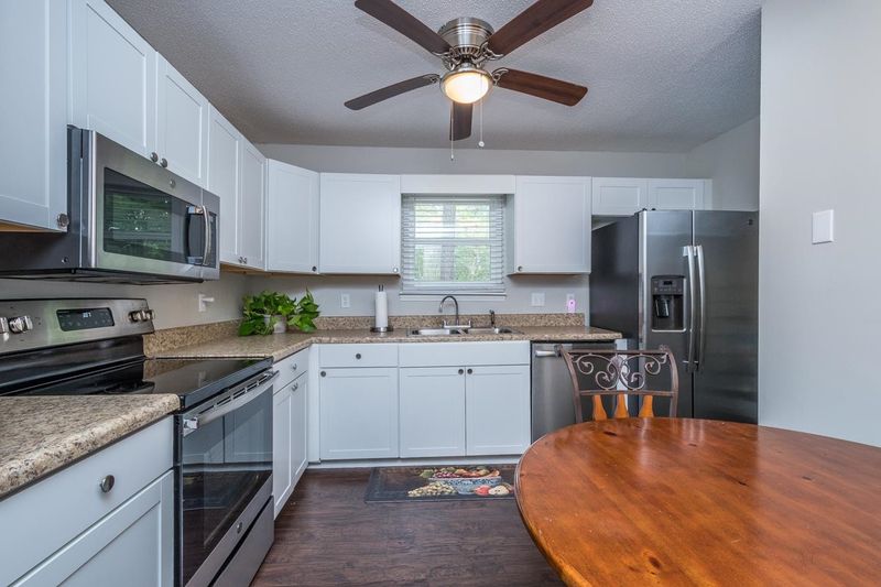 5746 Pool Side Dr, Raleigh, NC 27612