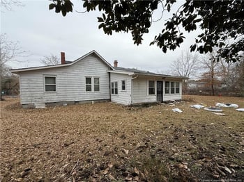 5747 Medicus Ln, Hope Mills, NC 28348