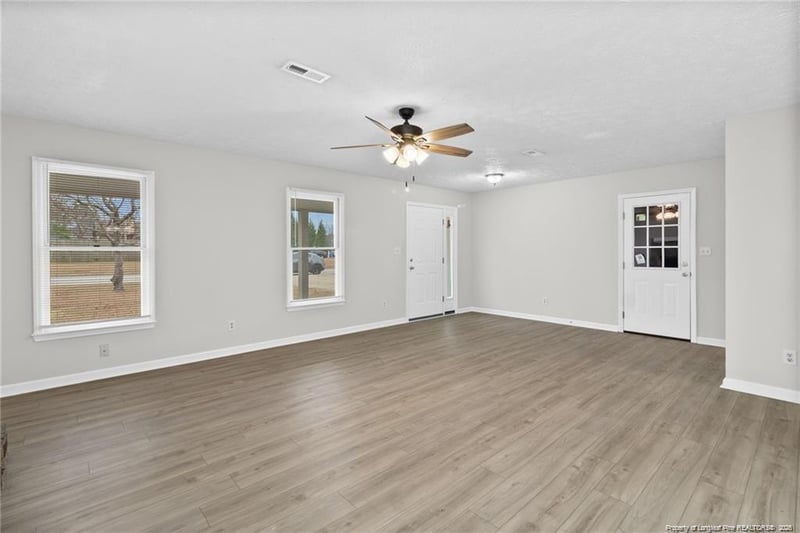 5748 Pepperbush Dr, Fayetteville, NC 28304