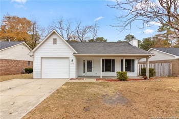5748 Pepperbush Dr, Fayetteville, NC 28304