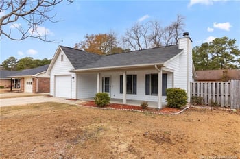 5748 Pepperbush Dr, Fayetteville, NC 28304