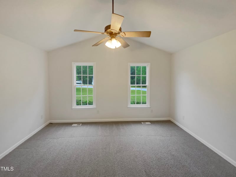 5749 Stone Crystal Dr, Fuquay Varina, NC 27526