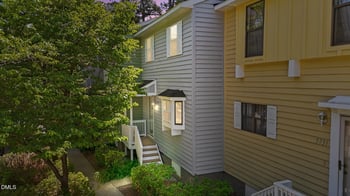 5749 Three Oaks Dr, Raleigh, NC 27612