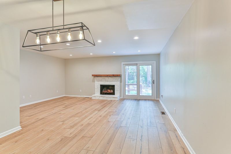 5752 Forest Lawn Ct, Raleigh, NC 27612
