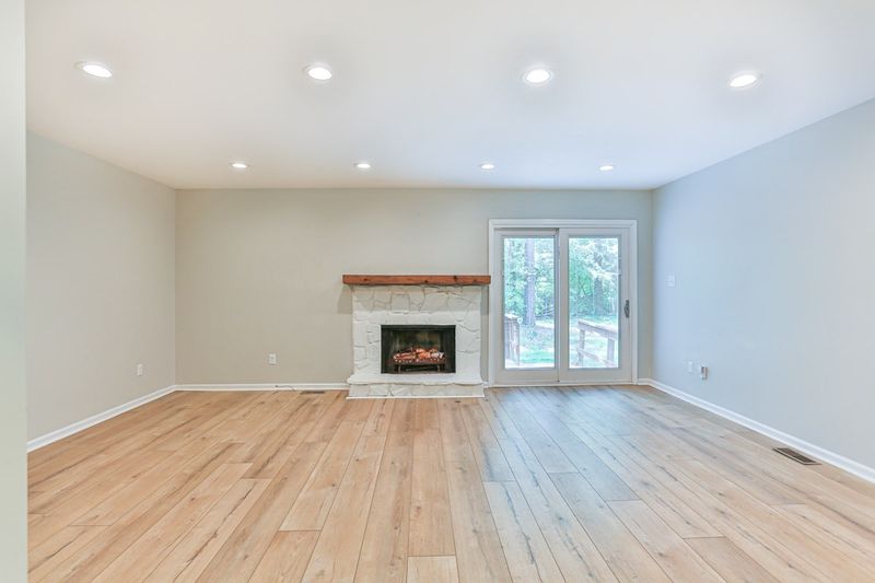 5752 Forest Lawn Ct, Raleigh, NC 27612