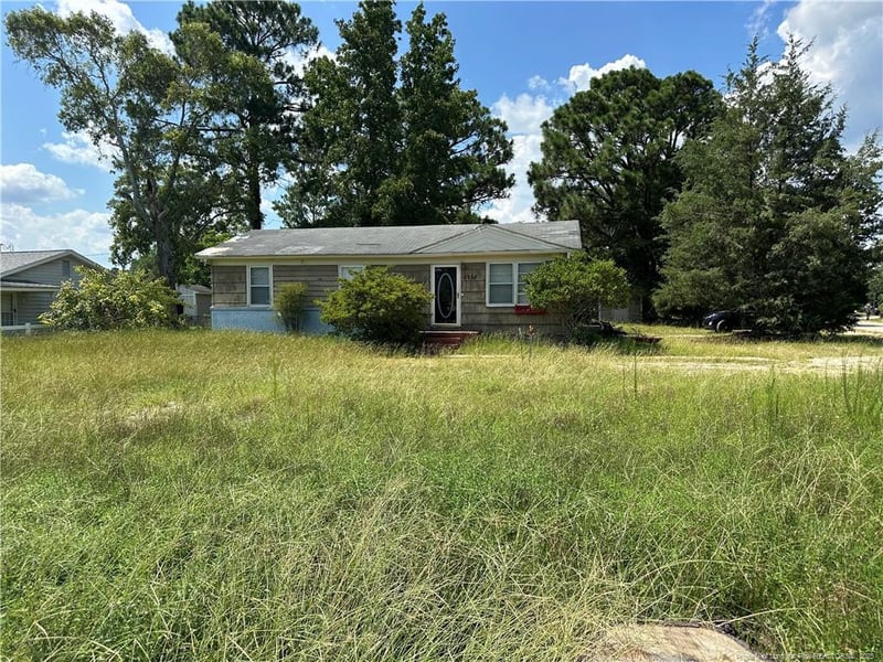 5758 Camden Rd, Fayetteville, NC 28306