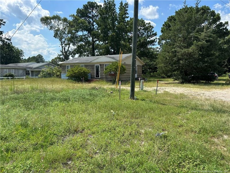 5758 Camden Rd, Fayetteville, NC 28306