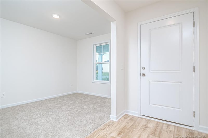 5759 Panther Dr, Hope Mills, NC 28348