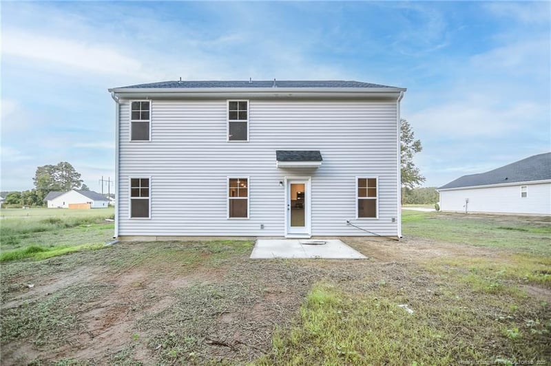 5759 Panther Dr, Hope Mills, NC 28348