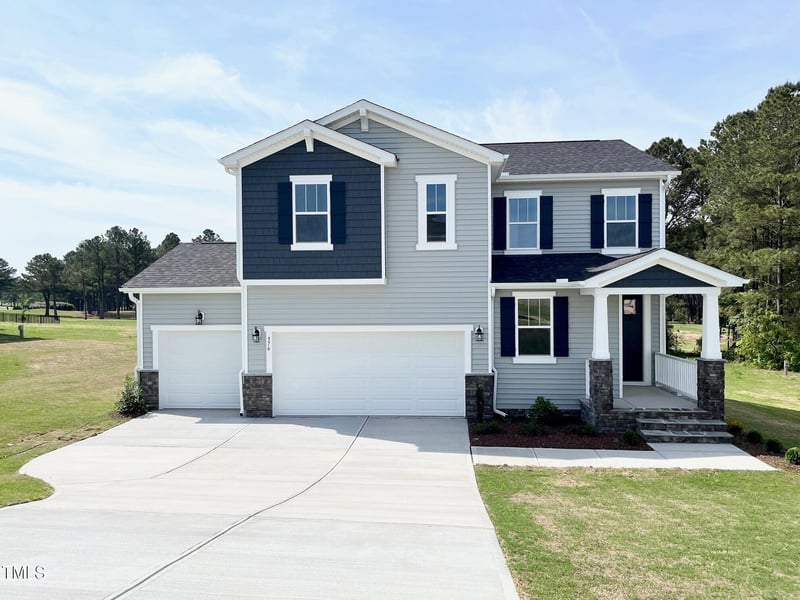 576 Barbour Farm Ln, Four Oaks, NC 27524