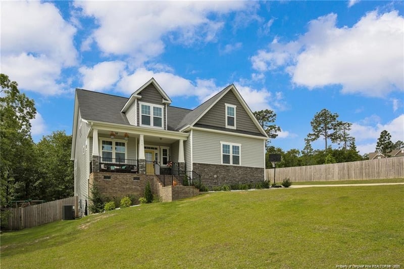 576 Executive Dr, Lillington, NC 27546