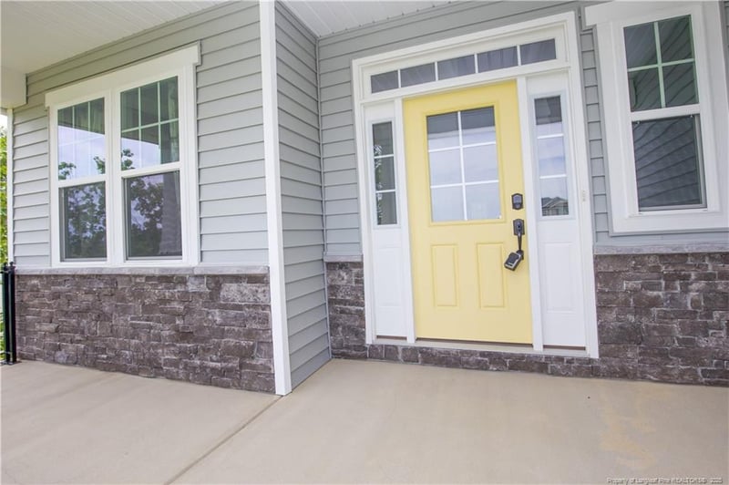 576 Executive Dr, Lillington, NC 27546