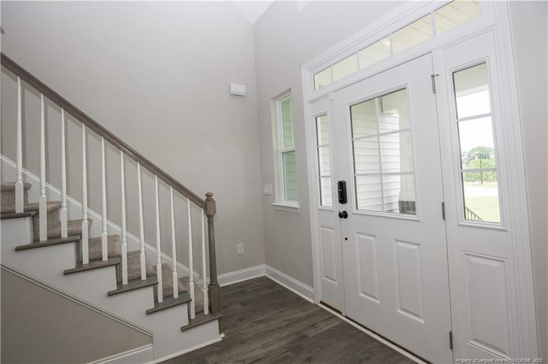 576 Executive Dr, Lillington, NC 27546