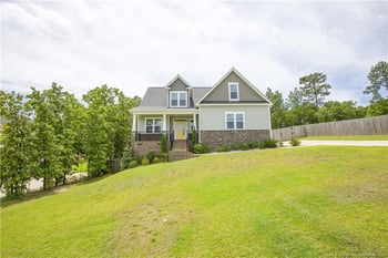 576 Executive Dr, Lillington, NC 27546