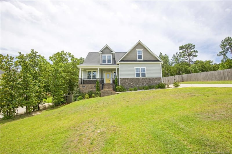 576 Executive Dr, Lillington, NC 27546