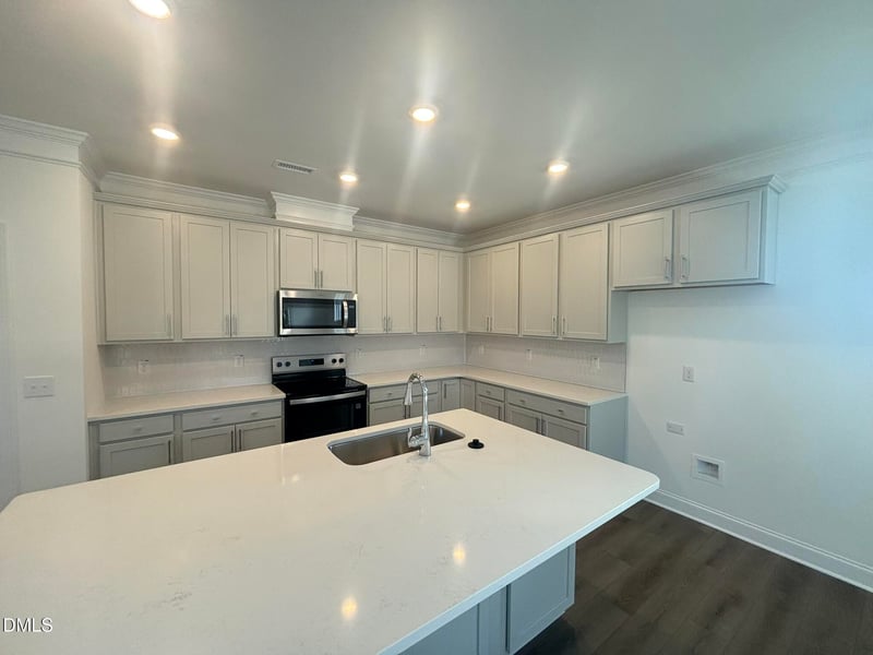 576 Highview Dr #40, Benson, NC 27504