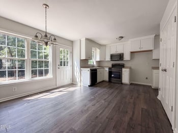 576 Sunray Dr, Clayton, NC 27520