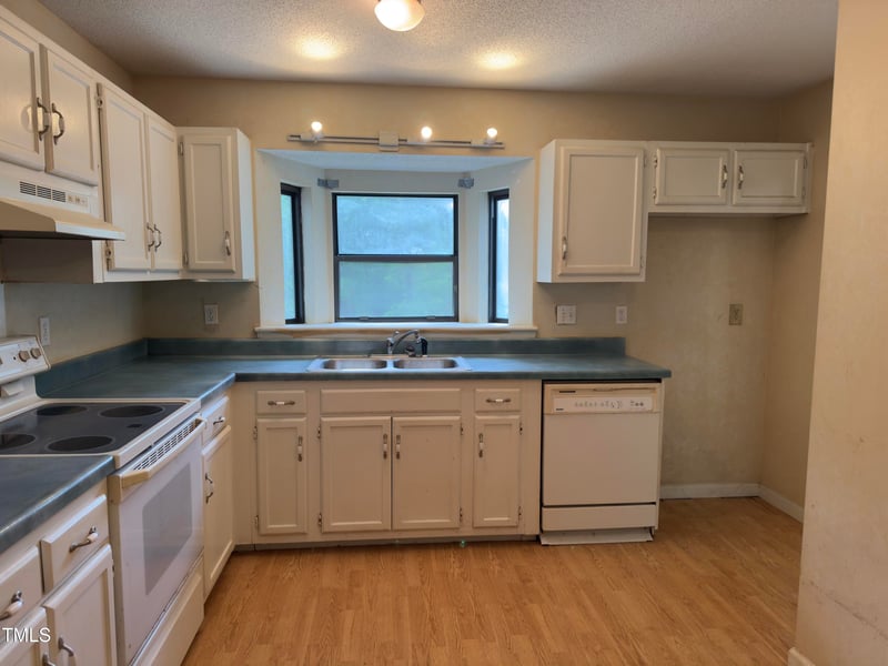 5767 Forest Lawn Ct, Raleigh, NC 27612