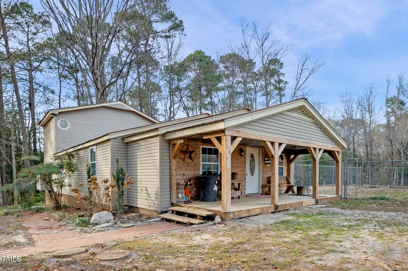 577 Dixon Rd #D, Willow Springs, NC 27592