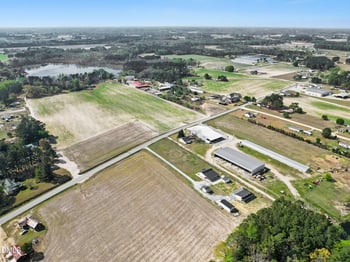 5787 Carolina 242 , Dunn, NC 28334