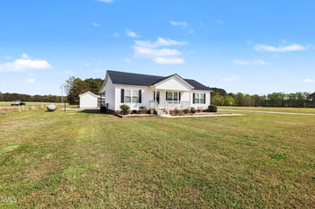 5787 Nc 242, Dunn, NC 28334