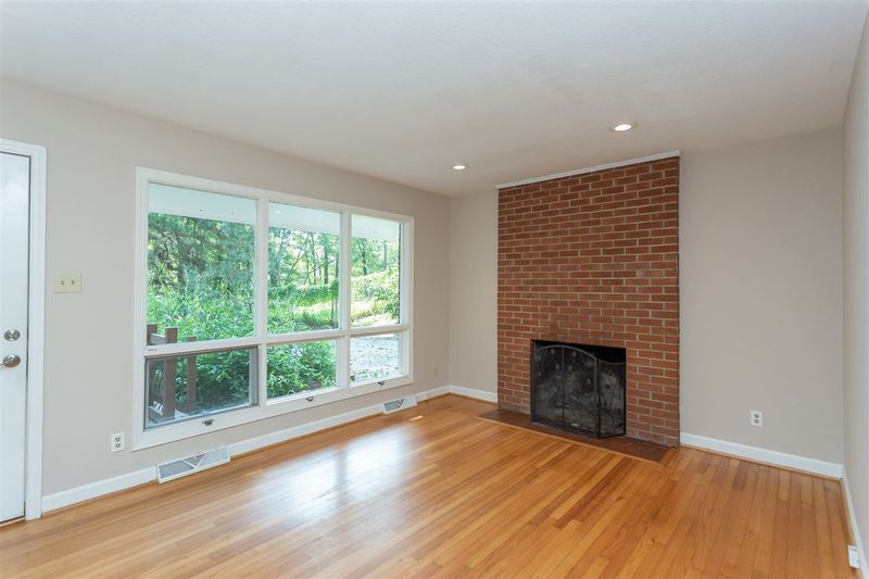 58 Abbey Rd, Chapel Hill, NC 27516