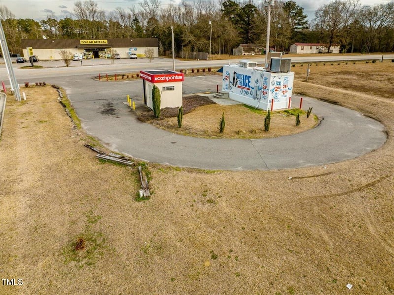 58 Buffalo Lake Rd, Sanford, NC 27332