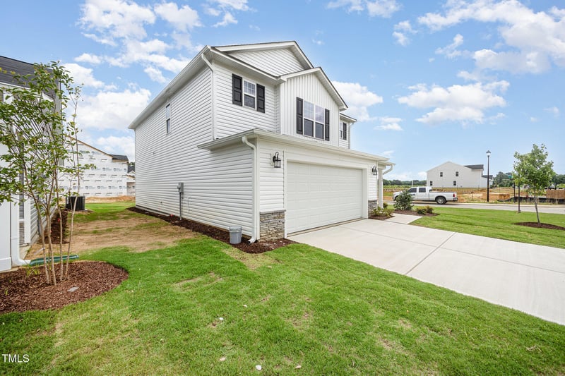 58 Emily Gardens Dr, Selma, NC 27576