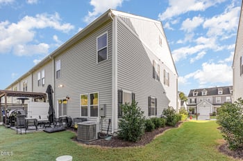 58 Little Leaf Ln, Clayton, NC 27527